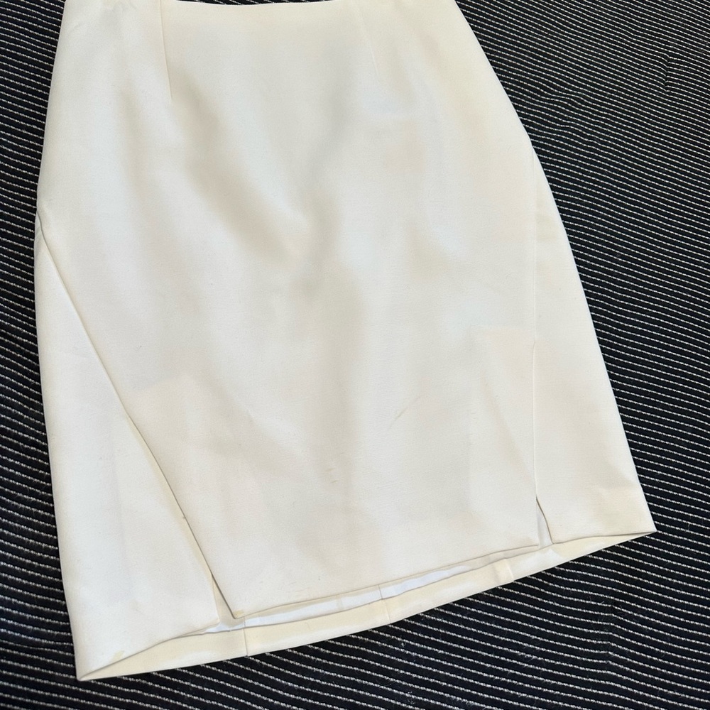 Pencil skirt